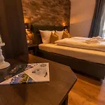 Tevini Boutique Suites By We Rent